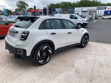 SPOTICAR Abarth 600e 600 E 240 Ch Turismo Occasion - Berline Electrique Blanc - Toulouse - 1203936629_2