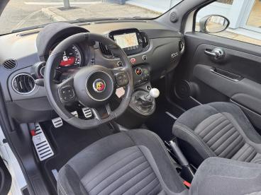 SPOTICAR Abarth 695 1.4 Turbo T-jet 180ch 695 Occasion - Citadine Essence Blanc - Tassin La Demi Lune - 1203769672_2