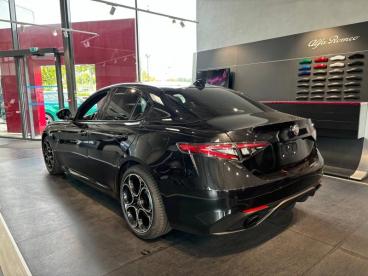 ALFA ROMEO CERTIFIED Alfa Romeo Giulia 2.2 Diesel 160ch Veloce At8 occasion certifiée - Berline Diesel Rouge - Nimes Cedex 9 - 3550732_4