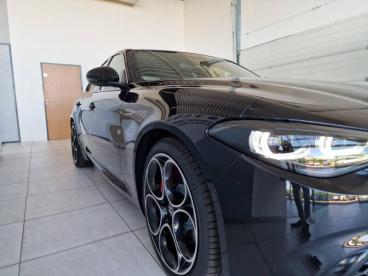 ALFA ROMEO CERTIFIED Alfa Romeo Giulia 2.2 Diesel 160ch Veloce At8 occasion certifiée - Berline Diesel Noir Vulcano Métallisée - Evreux - 3591585_4