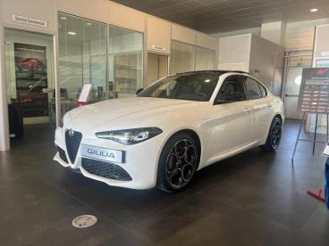 ALFA ROMEO CERTIFIED Alfa Romeo Giulia 2.2 Diesel 160ch Veloce At8 occasion certifiée - Berline Diesel Blanc Monterosa Pastel - Salon De Provence Cedex - 3603092_1