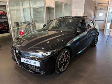 ALFA ROMEO CERTIFIED Alfa Romeo Giulia 2.2 Diesel 160ch Veloce At8 occasion certifiée - Berline Diesel Noir Vulcano Métallisée - Salon De Provence Cedex - 3698371_1