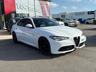 SPOTICAR Alfa Romeo Giulia 2.0 T 200 Ch At8 Sprint Occasion - Berline Essence Blanc - Toulouse - 1203728068_3