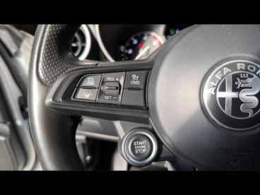 ALFA ROMEO CERTIFIED Alfa Romeo Giulia 2.2 Jtd 190ch Ti At8 My22 occasion certifiée - Berline Diesel Gris Vesuvio Métallisée - Orleans Cedex 02 - 3805901_3