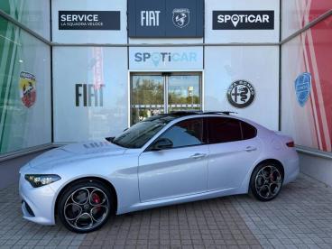 ALFA ROMEO CERTIFIED Alfa Romeo Giulia 2.2 Diesel 210ch Veloce Q4 At8 occasion certifiée - Berline Diesel Gris Panarea Métallisée - Montpellier Cedex 3 - 4001285_1