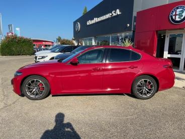ALFA ROMEO CERTIFIED Alfa Romeo Giulia 2.2 Jtd 160ch Super At8 My20 occasion certifiée - Berline Diesel Rouge - Arles Cedex - 4143049_2