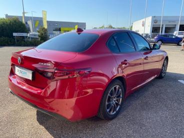 ALFA ROMEO CERTIFIED Alfa Romeo Giulia 2.2 Jtd 160ch Super At8 My20 occasion certifiée - Berline Diesel Rouge - Arles Cedex - 4143049_5