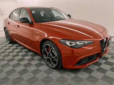 ALFA ROMEO CERTIFIED Alfa Romeo Giulia 2.2 Diesel 210ch Veloce Q4 At8 occasion certifiée - Berline Diesel Rouge - Aubiere - 4145950_3