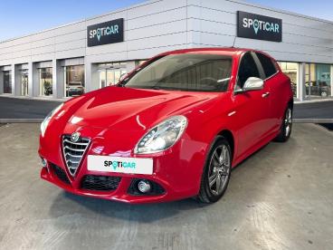 SPOTICAR Alfa Romeo Giulietta 1.4 Tb Multiair 170ch Lusso Stop&start Tct Occasion - Berline Essence Rouge Competizione - Orleans Cedex 02 - 1203784731_1