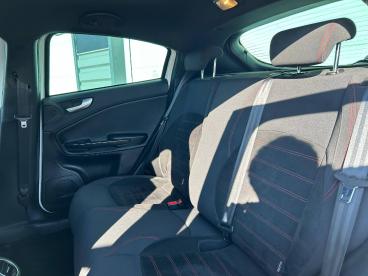 SPOTICAR Alfa Romeo Giulietta 1.4 Tb Multiair 150ch Super Stop&start Occasion - Berline Essence Blanc Alfa - Cessy - 1204192234_4