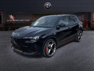 ALFA ROMEO CERTIFIED Alfa Romeo Junior Elettrica 280ch Veloce occasion certifiée - Suv Electrique Noir Tortona Pastel - Bourgoin-jallieu - 3454450_1