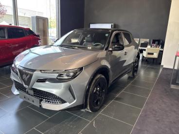 ALFA ROMEO CERTIFIED Alfa Romeo Junior 1.2 Ibrida 145ch Premium E-dct6 occasion certifiée - Suv Hybride Gris Arese Métallisée/toit Noir - Vert Saint Denis - 3593363_1