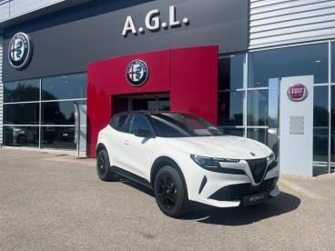 ALFA ROMEO CERTIFIED Alfa Romeo Junior 1.2 Ibrida 136ch Premium Dct6 occasion certifiée - Suv Hybride Blanc Sempione Pastel/toit Noir - Salon De Provence Cedex - 3603085_1