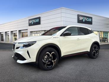 ALFA ROMEO CERTIFIED Alfa Romeo Junior 1.2 Ibrida 136ch Speciale Dct6 occasion certifiée - Suv Hybride Blanc Sempione Pastel/toit Noir - Annemasse - 3603101_1