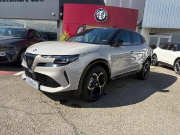 ALFA ROMEO CERTIFIED Alfa Romeo Junior 1.2 Ibrida 136ch Premium Dct6 occasion certifiée - Suv Hybride Gris Arese Métallisée/toit Noir - Arles Cedex - 3665664_2
