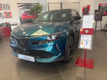 ALFA ROMEO CERTIFIED Alfa Romeo Junior Elettrica 156ch Techno occasion certifiée - Suv Electrique Bleu Navigli Métallisée/toit Noir - Arles Cedex - 3665666_1