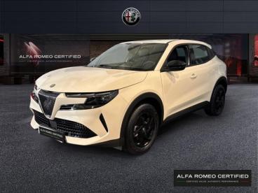 ALFA ROMEO CERTIFIED Alfa Romeo Junior 1.2 Ibrida 145ch E-dct6 occasion certifiée - Suv Hybride Blanc - Beziers - 3705884_1
