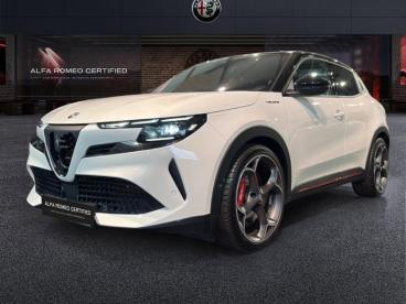 ALFA ROMEO CERTIFIED Alfa Romeo Junior Elettrica 280ch Veloce occasion certifiée - Suv Electrique Noir - Bourgoin-jallieu - 3833227_1