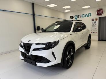 SPOTICAR Alfa Romeo Junior 1.2 Ibrida 136ch Speciale Dct6 Occasion - Suv-4x4 Hybride Blanc - Yvetot - 1203883598_1