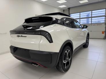 SPOTICAR Alfa Romeo Junior 1.2 Ibrida 136ch Speciale Dct6 Occasion - Suv-4x4 Hybride Blanc - Yvetot - 1203883598_4