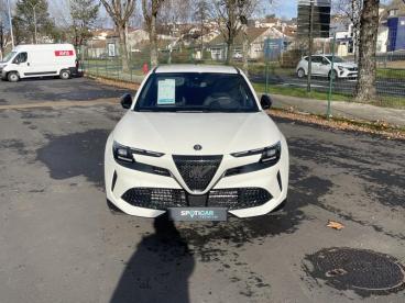 SPOTICAR Alfa Romeo Junior 1.2 Ibrida 136ch Premium Dct6 Occasion - Suv-4x4 Hybride Blanc Sempione Pastel/toit Noir - Brive - 1203961936_1