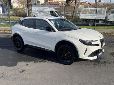 SPOTICAR Alfa Romeo Junior 1.2 Ibrida 136ch Premium Dct6 Occasion - Suv-4x4 Hybride Blanc Sempione Pastel/toit Noir - Brive - 1203961936_5