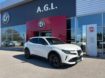 ALFA ROMEO CERTIFIED Alfa Romeo Junior 1.2 Ibrida 136ch Dct6 occasion certifiée - Suv Hybride Blanc - Salon De Provence Cedex - 3962659_1