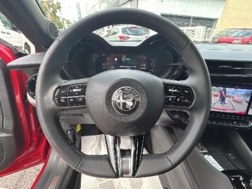 ALFA ROMEO CERTIFIED Alfa Romeo Junior Elettrica 156ch Speciale occasion certifiée - Suv Electrique Rouge Brera Tri-couches - Nice - 3969321_4