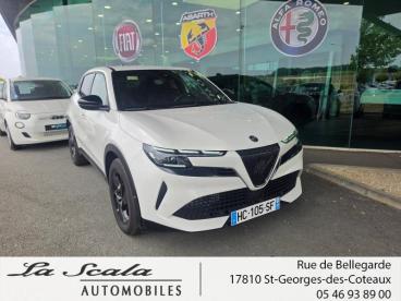 ALFA ROMEO CERTIFIED Alfa Romeo Junior 1.2 Ibrida 136ch Techno Dct6 occasion certifiée - Suv Hybride Blanc - Saint-georges-des-coteaux - 4081066_1