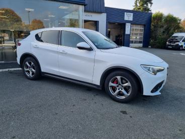 SPOTICAR Alfa Romeo Stelvio 2.2 Diesel 180ch At8 Stelvio Occasion - Suv-4x4 Diesel Blanc - Segre-en-anjou Bleu - 1203725663_3