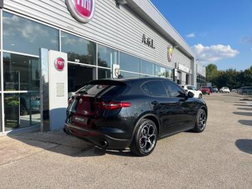 ALFA ROMEO CERTIFIED Alfa Romeo Stelvio 2.2 Diesel 190ch Sprint Q4 At8 My22 occasion certifiée - Suv Diesel Noir Vulcano Métallisée - Salon De Provence Cedex - 3727248_3