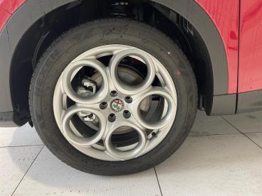 ALFA ROMEO CERTIFIED Alfa Romeo Tonale 1.5 Hybrid 130ch Super Tct occasion certifiée - Suv Hybride Rouge - Evreux - 2932462_4