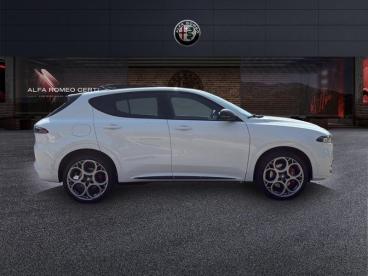 ALFA ROMEO CERTIFIED Alfa Romeo Tonale 1.3 Phev 280ch Tributo Italiano At6 E-q4 occasion certifiée - Suv Hybride Rechargeable Blanc Monterosa Pastel/toit Noir - Bourgoin-jallieu - 3628565_4
