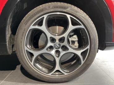 SPOTICAR Alfa Romeo Tonale 1.3 Phev 280ch Sprint At6 E-q4 Occasion - Suv-4x4 Hybride Rechargeable Rouge - Levallois Perret - 1203678760_5