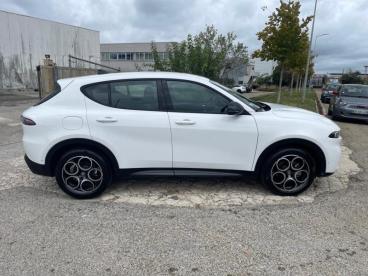 ALFA ROMEO CERTIFIED Alfa Romeo Tonale 1.5 Hybrid 130ch Sprint Tct occasion certifiée - Suv Hybride Blanc Monterosa Pastel - Nimes Cedex 9 - 3733442_4