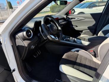 ALFA ROMEO CERTIFIED Alfa Romeo Tonale 1.5 Ibrida 175ch Sport Speciale Tct occasion certifiée - Suv Hybride Blanc Monterosa Pastel/toit Noir - Arles Cedex - 3938159_5