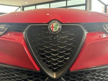 ALFA ROMEO CERTIFIED Alfa Romeo Tonale 1.5 Ibrida 160ch Veloce Tct occasion certifiée - Suv Hybride Rouge - Coignieres - 3962620_2