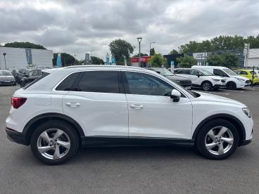 SPOTICAR Audi Q3 35 Tdi 150 Ch S Tronic 7 Design Occasion - Suv-4x4 Diesel Blanc - Toulouse - 1203616150_4