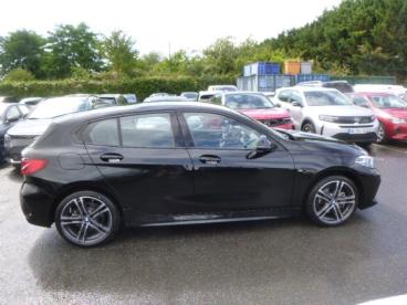 SPOTICAR Bmw Serie 1 18ia 136ch M Sport Dkg7 Occasion - Berline Essence Saphirschwarz Métallisé - Sainte Genevieve Des Bois - 1203619030_4