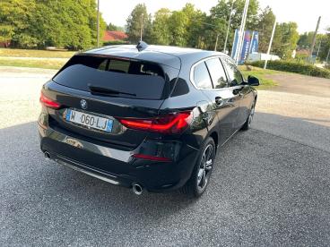 SPOTICAR Bmw Serie 1 20da Bva8 Edition Sport Occasion - Berline Diesel Noir - Chatillon En Michaille - 1203657412_5