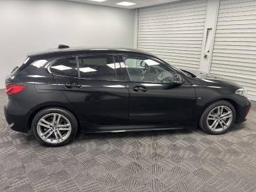 SPOTICAR Bmw Serie 1 18d 150 Ch Bva8 M Sport Occasion - Berline Diesel Noir - Gond Pontouvre - 1204167435_4