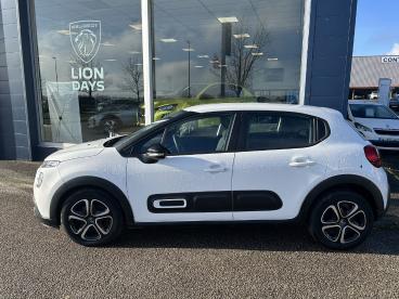 SPOTICAR Citroën C3 Puretech 83 S&s Bvm Feel Nav Occasion - Citadine Essence Blanc - Montbrison - 1203791812_2