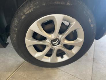 SPOTICAR Citroën C3 Puretech 83 S&s Bvm5 You! Occasion - Citadine Essence Sable (nacré) - Bergerac - 1203941591_5