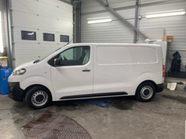 SPOTICAR Citroën Jumpy Fgn M Bluehdi 120 S&s Bvm6 Club 300 Nm Occasion - Utilitaire Diesel Blanc - Toulouse - 1203755939_2