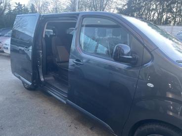 SPOTICAR Citroën Spacetourer Xl 2.0 Bluehdi 180ch S&s Eat8 Business Occasion - Familiale Diesel Gris Titane (m) - Vert Saint Denis - 1203805204_5