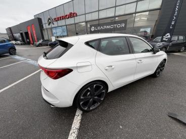 SPOTICAR Cupra Leon 1.4 E-hybrid 245ch Vz Dsg6 Occasion - Berline Hybride Rechargeable Blanc Candy Métallisé - Sene - 1203802064_4