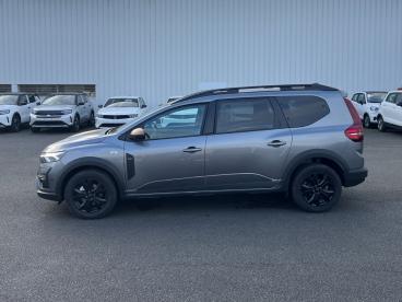SPOTICAR Dacia Jogger Tce 110 7 Places Gsr2 Extreme Occasion - Familiale Essence Vert - Angers - 1203902753_2