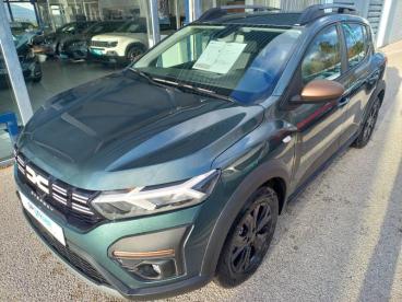 SPOTICAR Dacia Sandero 1.0 Tce 110ch Stepway Extreme -24 Occasion - Citadine Essence Vert Cèdre Métallisé - La Ciotat - 1203763469_1