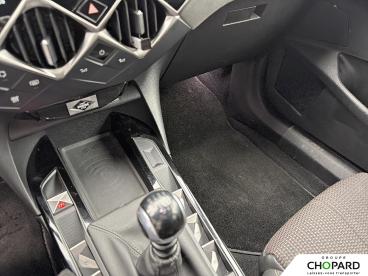 DS CERTIFIED Ds Ds 3 Crossback Puretech 100 Bvm6 Performance Line+ occasion certifiée - Citadine Essence Rouge - Beaune - 3846589_2