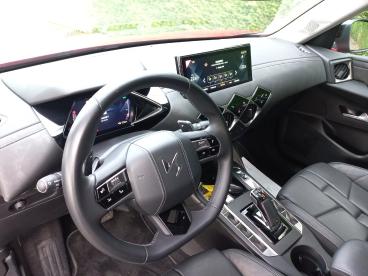 DS CERTIFIED Ds Ds 3 Crossback Puretech 130 Eat8 Rivoli occasion certifiée - Citadine Essence Rouge - Les Ulis - 4140795_2